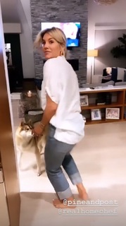 Charissa Thompson feet photo thumbnail