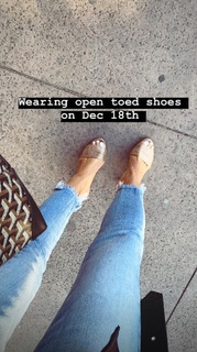 Charissa Thompson feet photo thumbnail