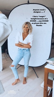 Charissa Thompson feet photo thumbnail