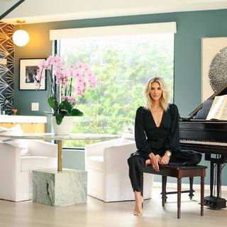 Charissa Thompson feet photo thumbnail