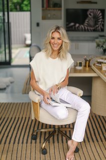 Charissa Thompson feet photo thumbnail