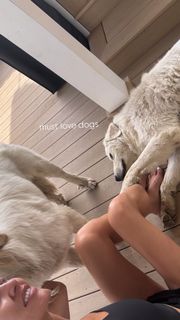 Charissa Thompson feet photo thumbnail