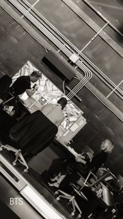 Charissa Thompson feet photo thumbnail