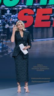 Charissa Thompson feet photo 1