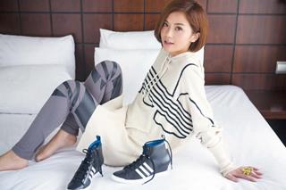 Charlene Choi feet photo 19