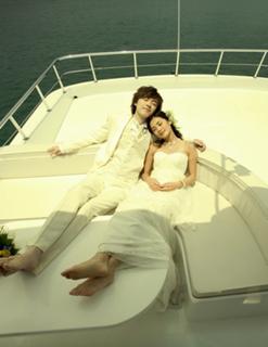 Charlene Choi feet photo 11