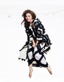 Charlene Choi feet photo 2