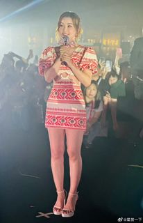 Charlene Choi feet photo 18