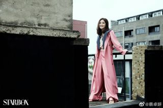 Charlene Choi feet photo 1