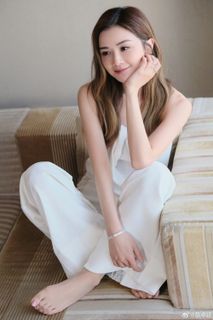 Charlene Choi feet photo 15