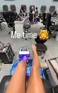 Charley Hull feet photo 11