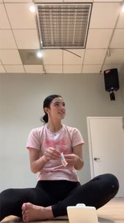 Charli D'Amelio feet photo thumbnail