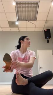 Charli D'Amelio feet photo thumbnail