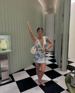 Charli D'Amelio feet photo thumbnail