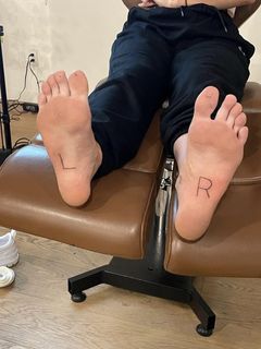 Charli D'Amelio feet photo thumbnail