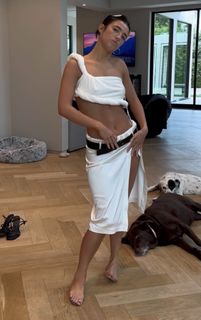 Charli D'Amelio feet photo thumbnail