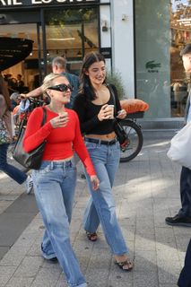 Charli D'Amelio feet photo thumbnail