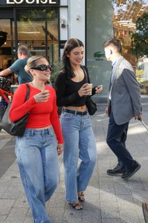 Charli D'Amelio feet photo thumbnail