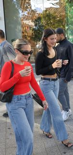 Charli D'Amelio feet photo thumbnail