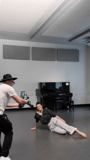 Charli D'Amelio feet photo thumbnail