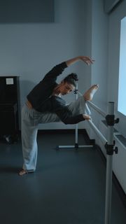 Charli D'Amelio feet photo thumbnail