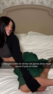 Charli D'Amelio feet photo 4