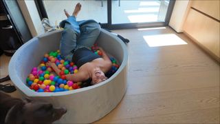 Charli D'Amelio feet photo 10