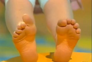 Charli Robinson feet photo thumbnail