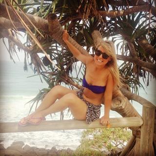 Charli Robinson feet photo thumbnail