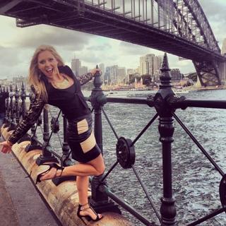 Charli Robinson feet photo thumbnail