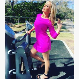 Charli Robinson feet photo thumbnail