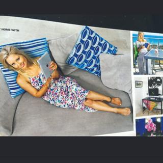 Charli Robinson feet photo thumbnail