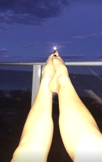 Charli Robinson feet photo thumbnail