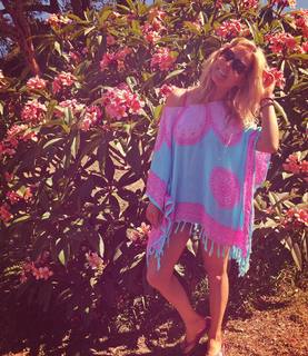 Charli Robinson feet photo thumbnail