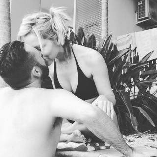 Charli Robinson feet photo thumbnail