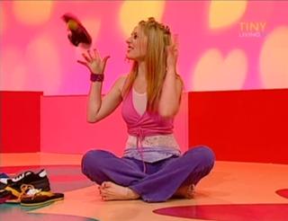 Charli Robinson feet photo thumbnail