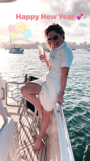 Charli Robinson feet photo thumbnail