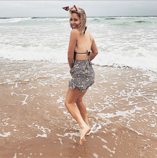 Charli Robinson feet photo thumbnail