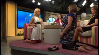 Charli Robinson feet photo thumbnail