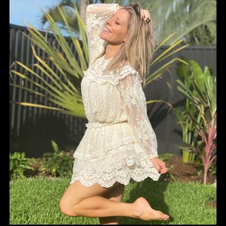 Charli Robinson feet photo thumbnail