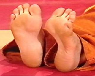 Charli Robinson feet photo thumbnail