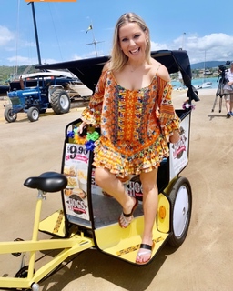 Charli Robinson feet photo thumbnail