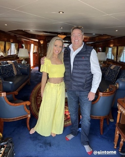 Charli Robinson feet photo thumbnail