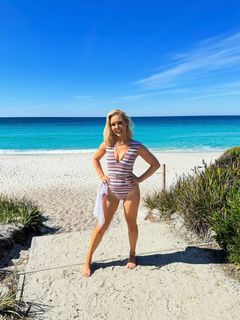 Charli Robinson feet photo 8