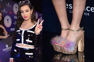 Charli XCX feet photo thumbnail