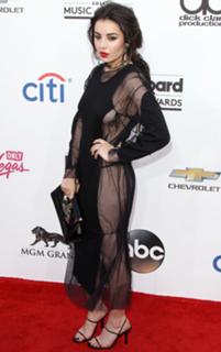 Charli XCX feet photo thumbnail