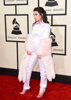 Charli XCX feet photo thumbnail