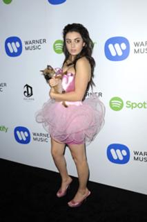 Charli XCX feet photo thumbnail