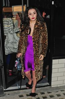 Charli XCX feet photo thumbnail
