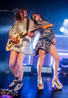 Charli XCX feet photo thumbnail